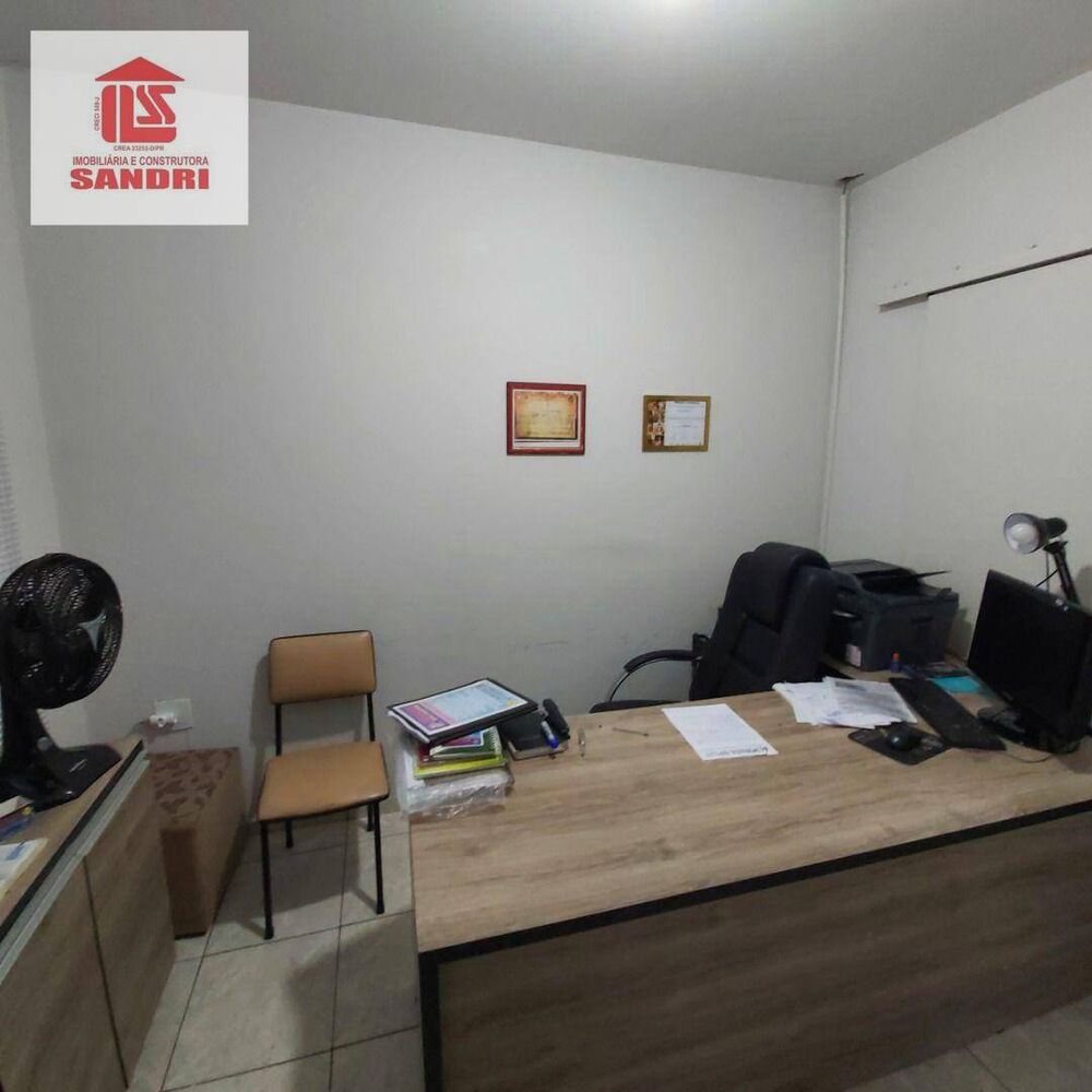 Casa à venda com 3 quartos, 210m² - Foto 1