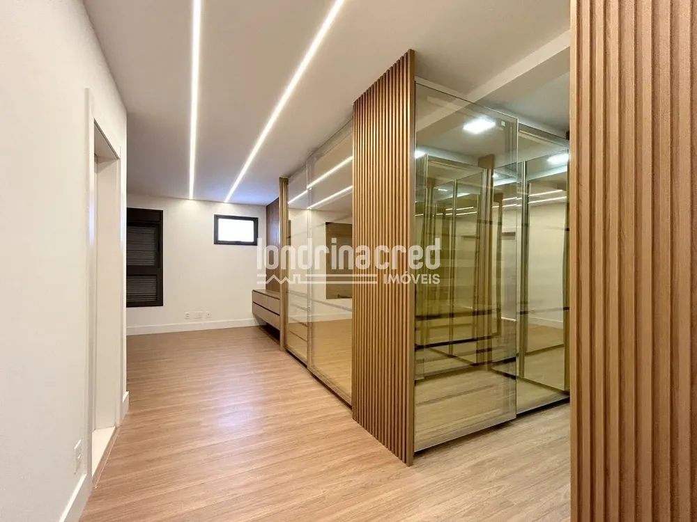 Apartamento, 3 quartos, 216 m² - Foto 1
