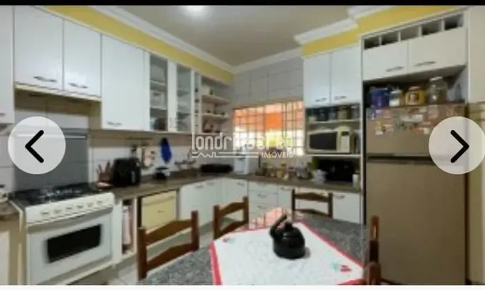 Casa, 4 quartos, 260 m² - Foto 11