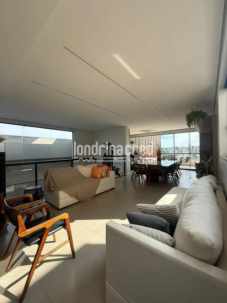 Casa, 3 quartos, 232 m² - Foto 1