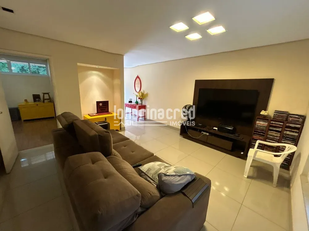 Casa, 4 quartos, 253 m² - Foto 2