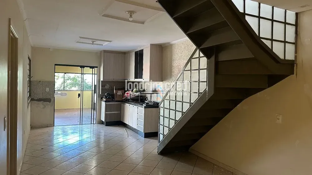 Casa, 3 quartos, 178 m² - Foto 2