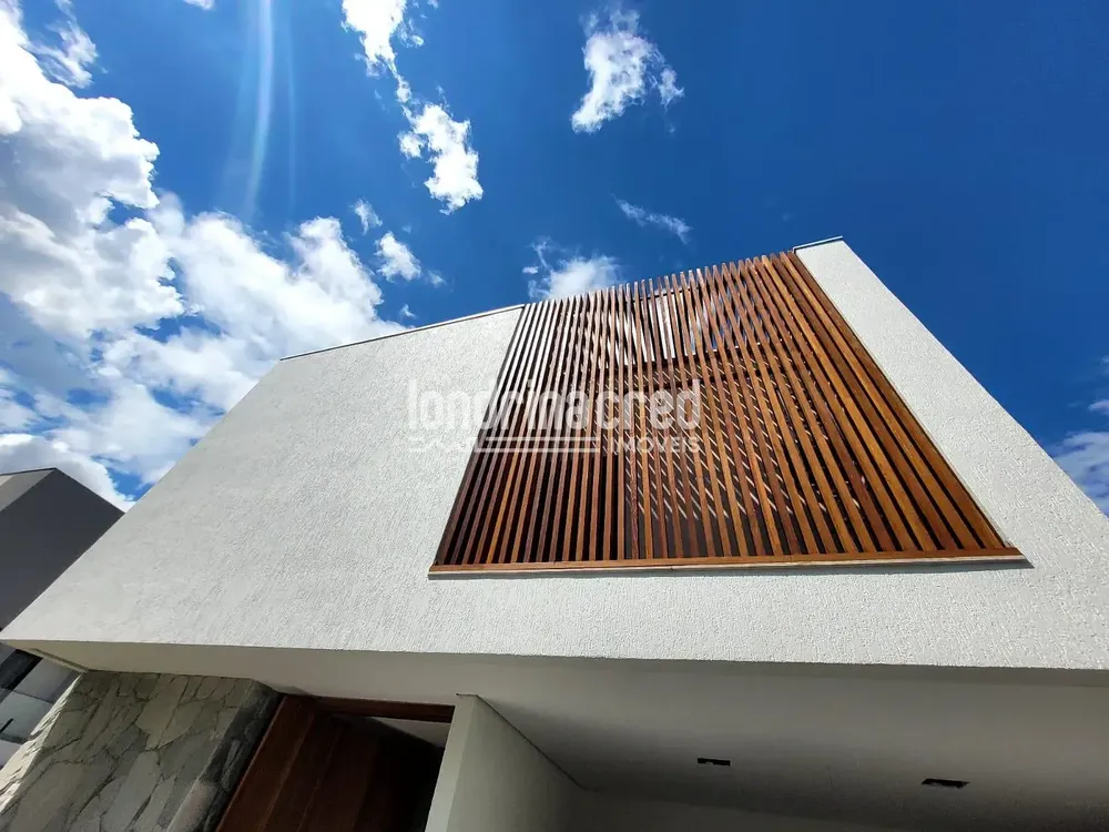 Casa, 3 quartos, 236 m² - Foto 1