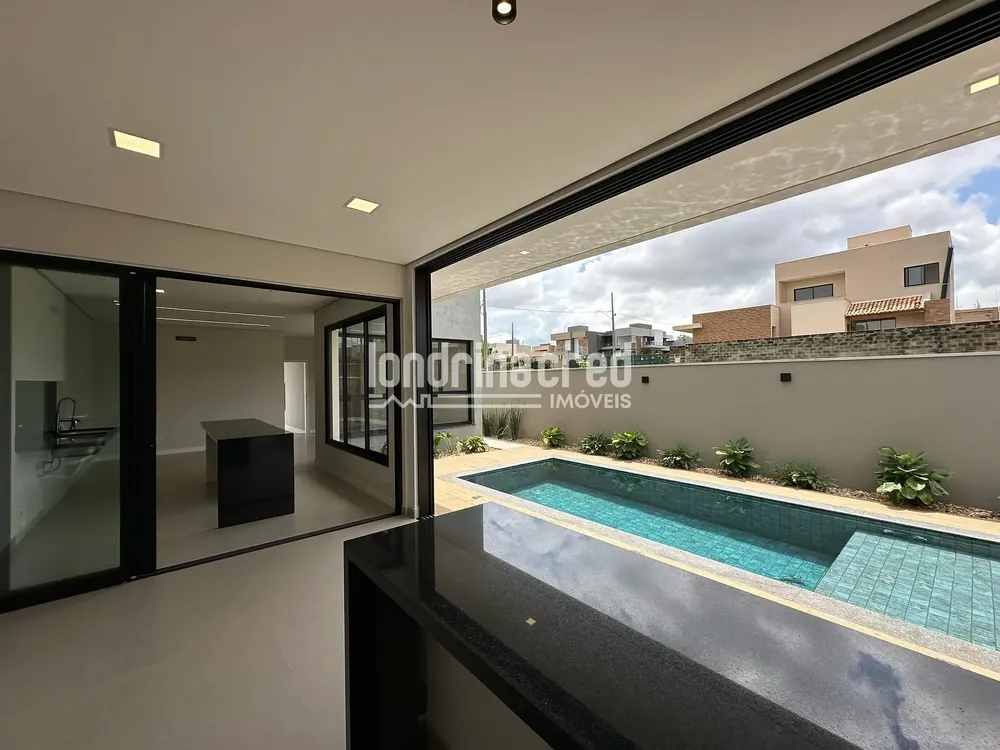 Casa, 3 quartos, 215 m² - Foto 1