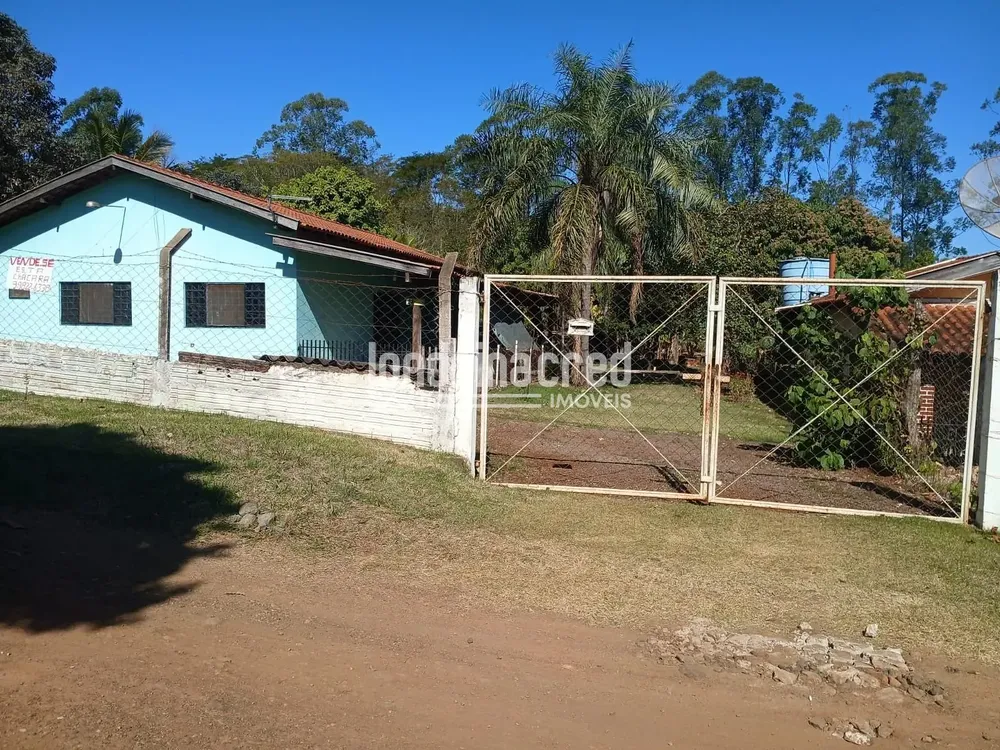 Chácara, 3 quartos, 1600 m² - Foto 1