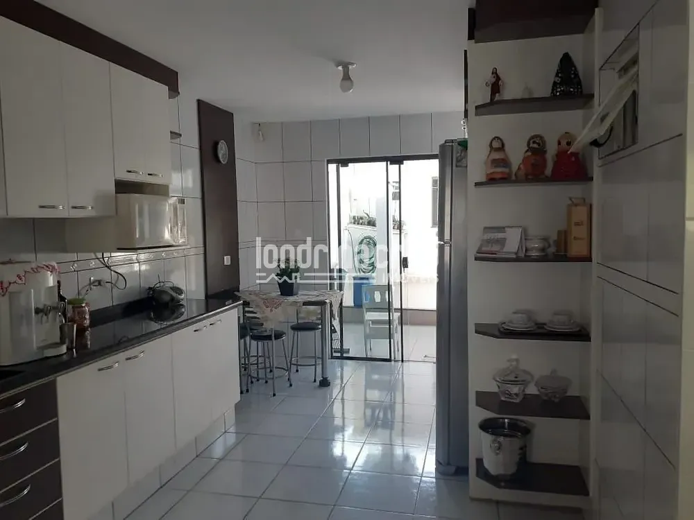 Casa, 3 quartos, 215 m² - Foto 3