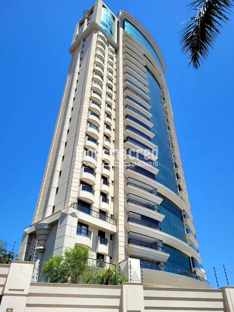 Apartamento, 4 quartos, 246 m² - Foto 1