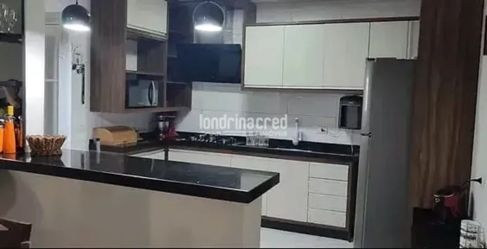 Casa, 3 quartos, 196 m² - Foto 2