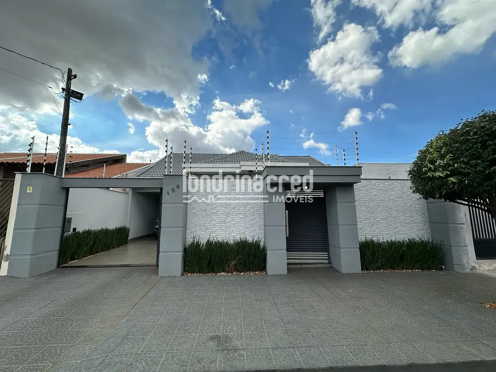 Casa, 3 quartos, 226 m² - Foto 1