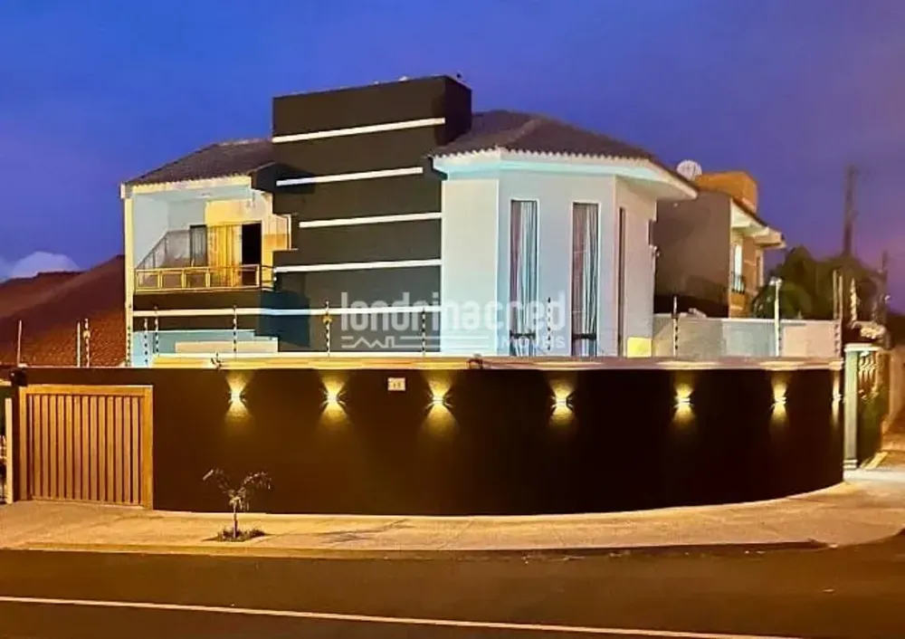 Sobrado, 3 quartos, 240 m² - Foto 1