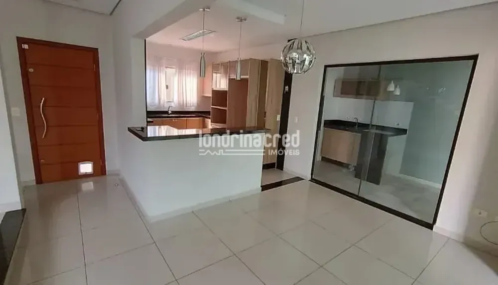 Sobrado, 3 quartos, 240 m² - Foto 2