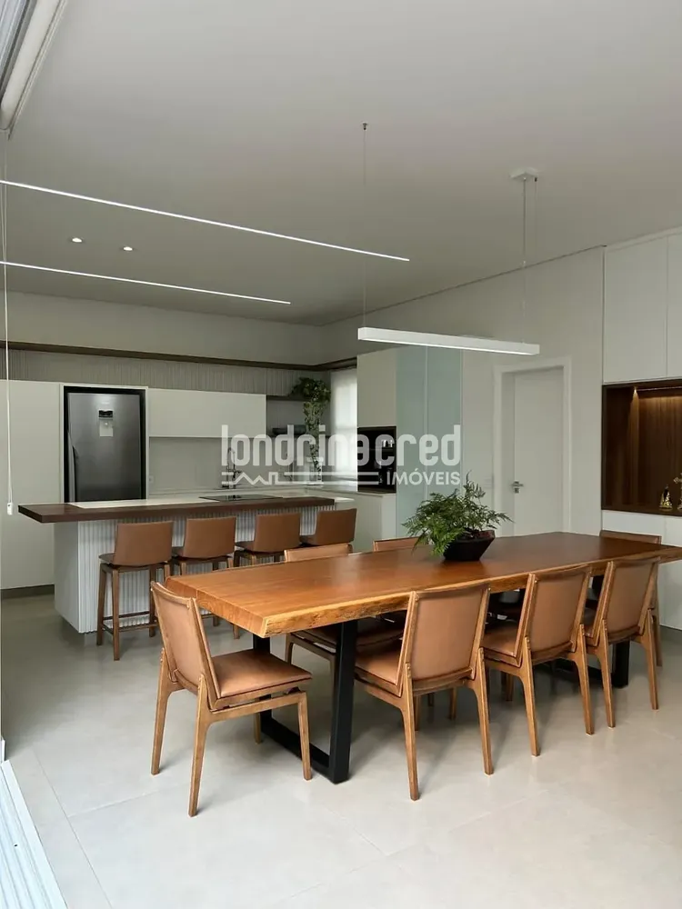 Casa, 4 quartos, 244 m² - Foto 2