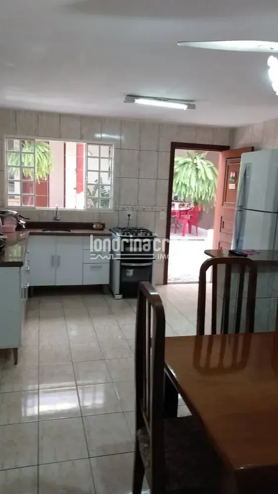 Casa, 3 quartos, 188 m² - Foto 2