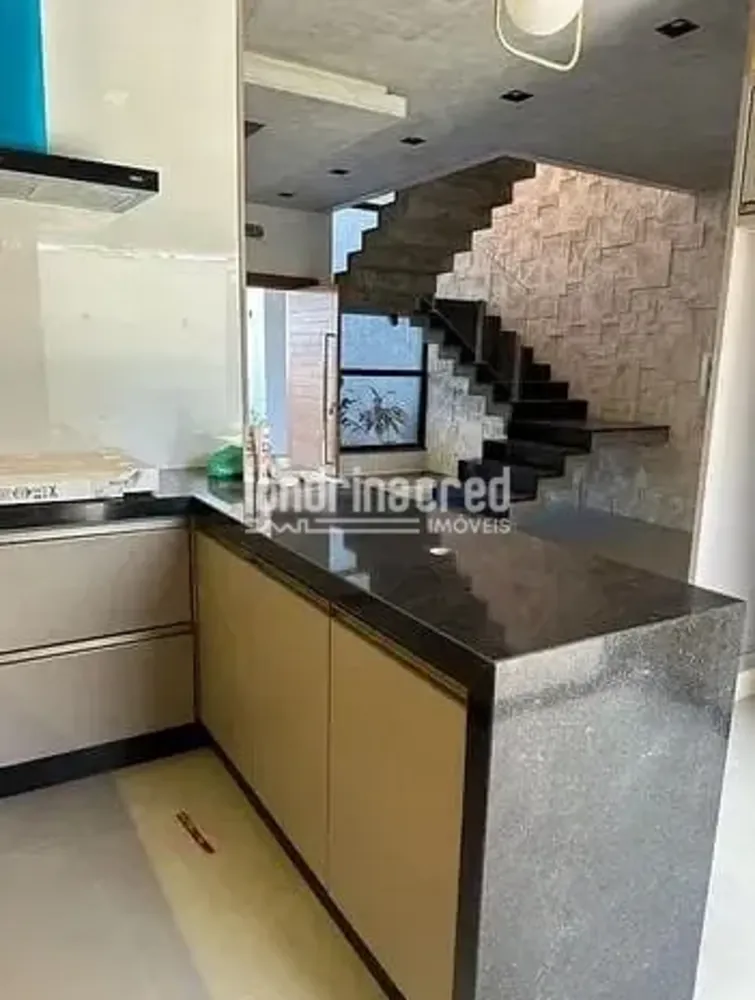 Casa, 3 quartos, 250 m² - Foto 2