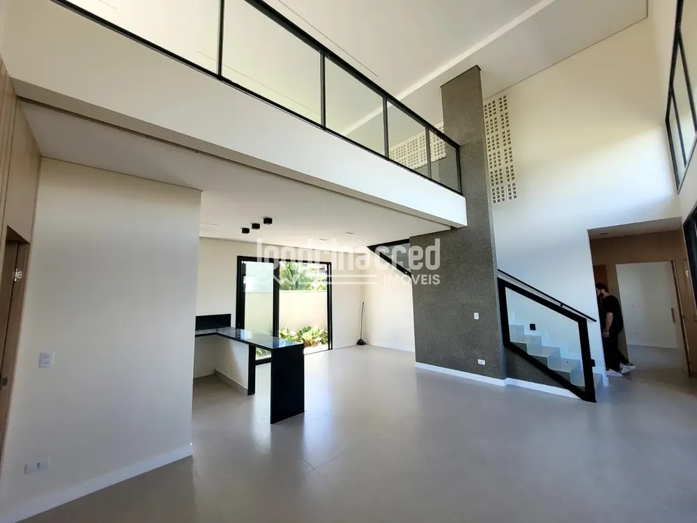 Casa, 3 quartos, 242 m² - Foto 2