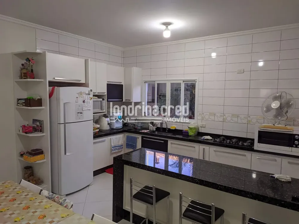 Casa, 4 quartos, 205 m² - Foto 1