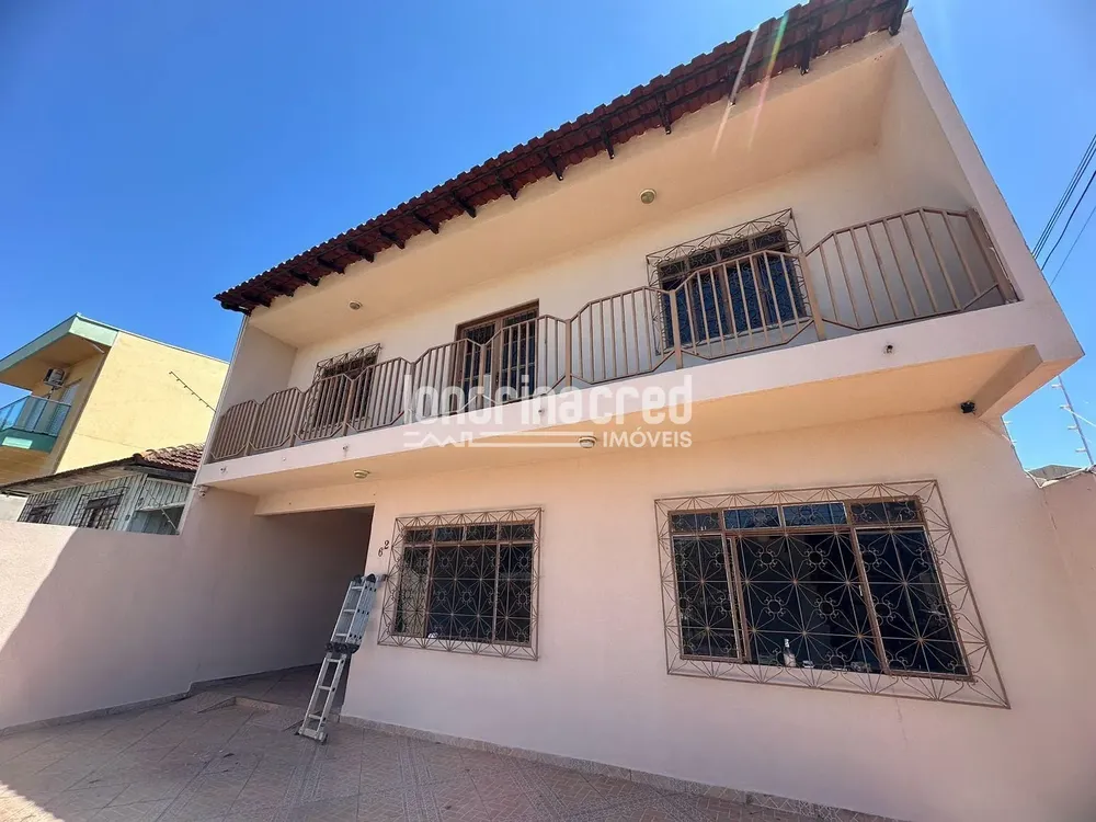 Casa, 4 quartos, 180 m² - Foto 1
