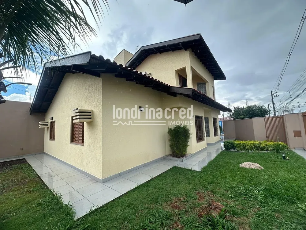Casa, 3 quartos, 226 m² - Foto 2