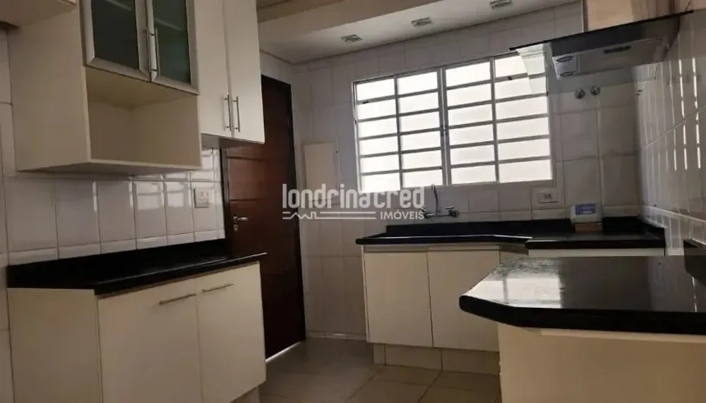 Casa, 3 quartos, 227 m² - Foto 2