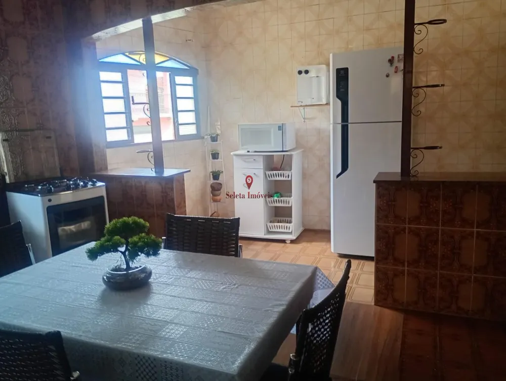 Casa, 4 quartos, 213 m² - Foto 2