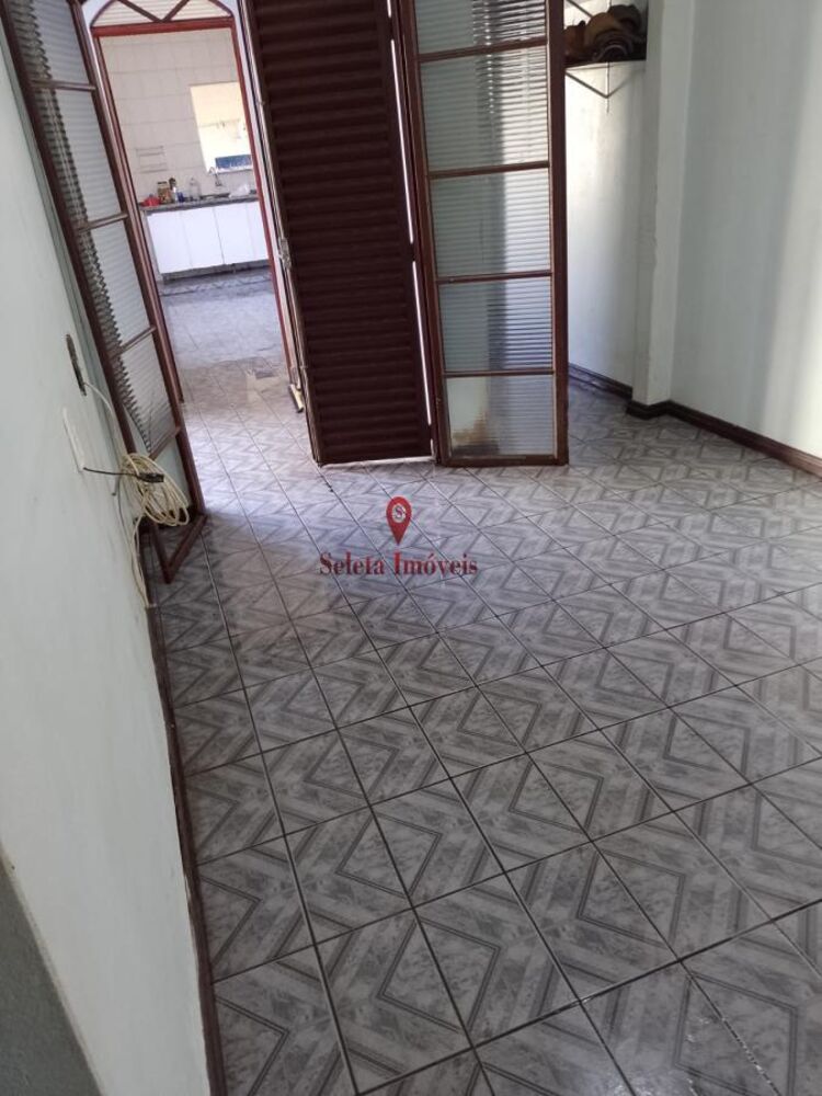 Casa à venda com 2 quartos, 112m² - Foto 3