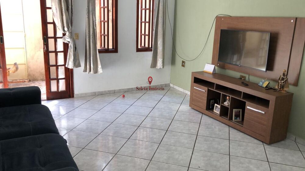 Casa, 2 quartos, 180 m² - Foto 1