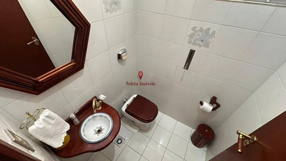 Casa, 3 quartos, 217 m² - Foto 1