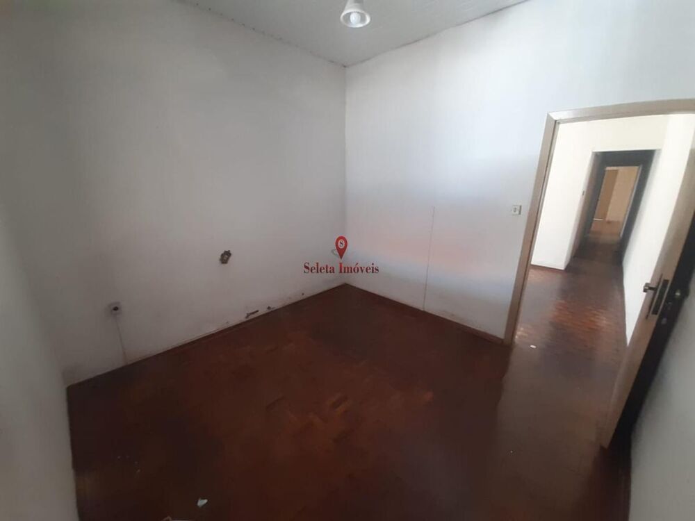 Casa à venda com 2 quartos, 150m² - Foto 7