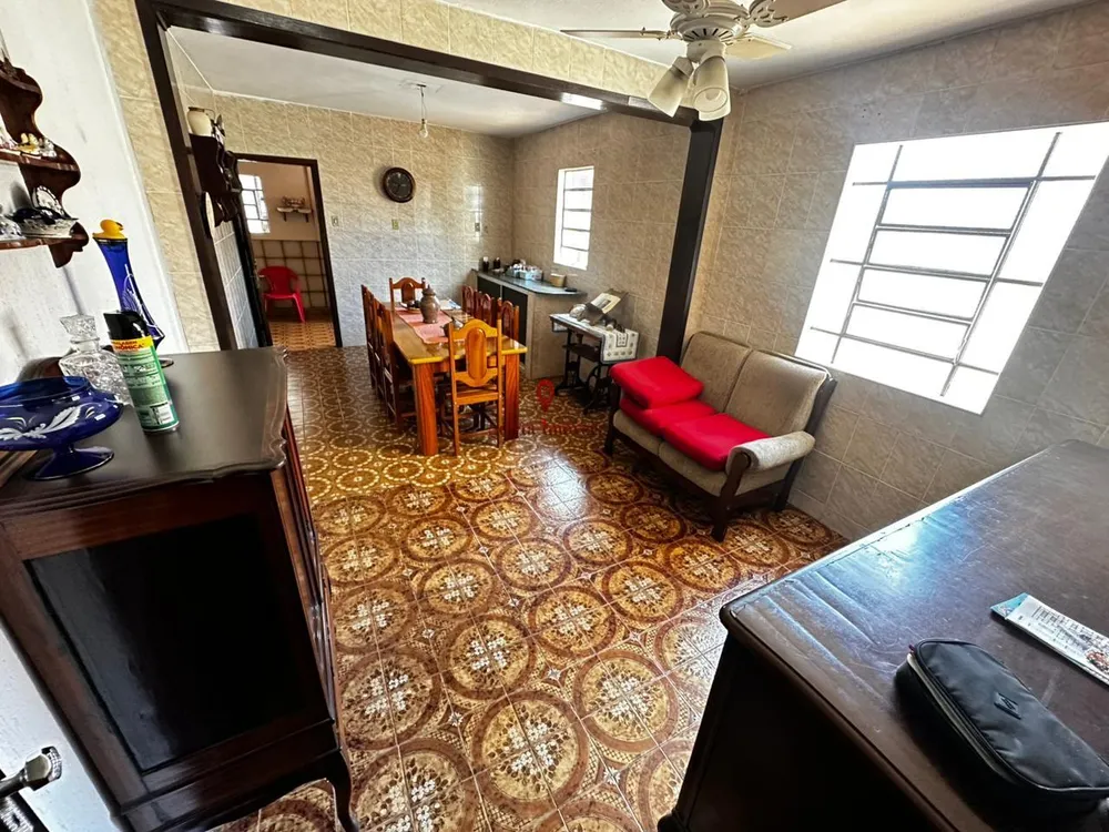 Casa, 3 quartos, 245 m² - Foto 2