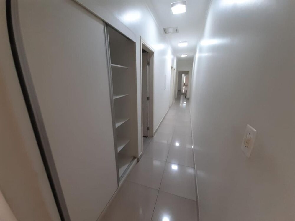 Casa à venda com 3 quartos, 336m² - Foto 3