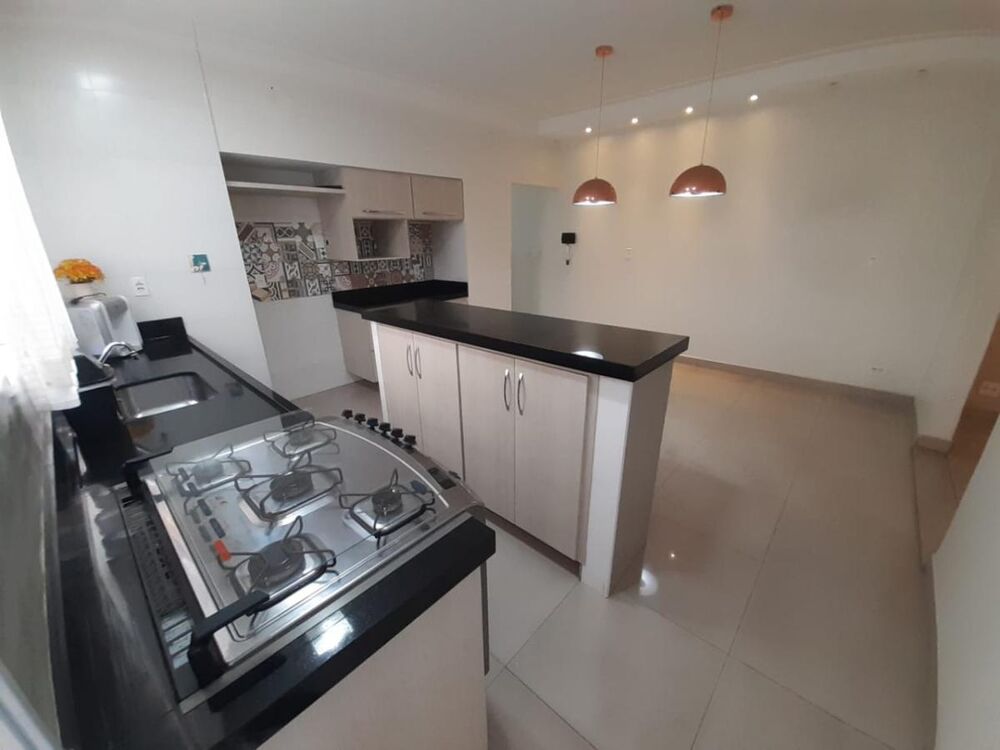 Casa à venda com 3 quartos, 336m² - Foto 2