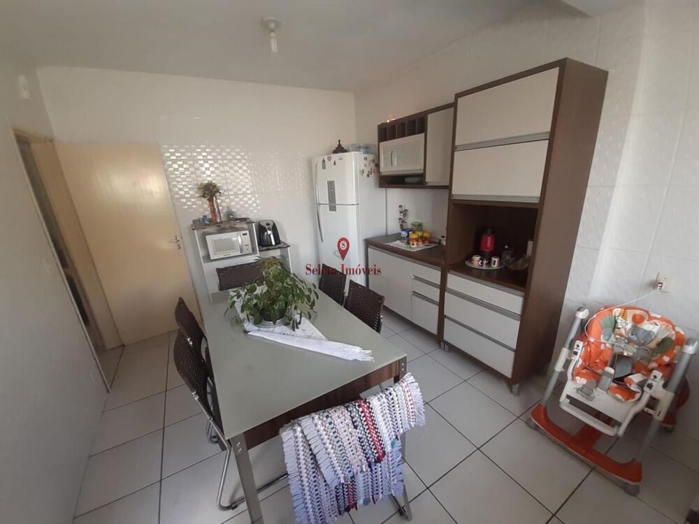 Casa à venda com 2 quartos, 150m² - Foto 11