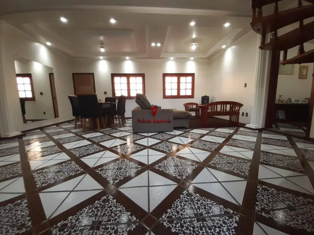 Casa, 3 quartos, 559 m² - Foto 2