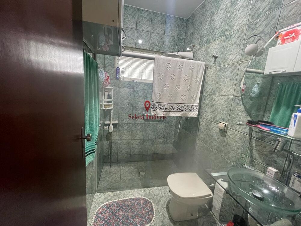 Casa à venda com 4 quartos, 200m² - Foto 9