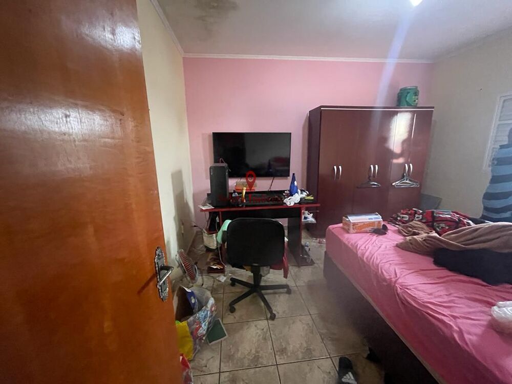 Casa à venda com 4 quartos, 200m² - Foto 22