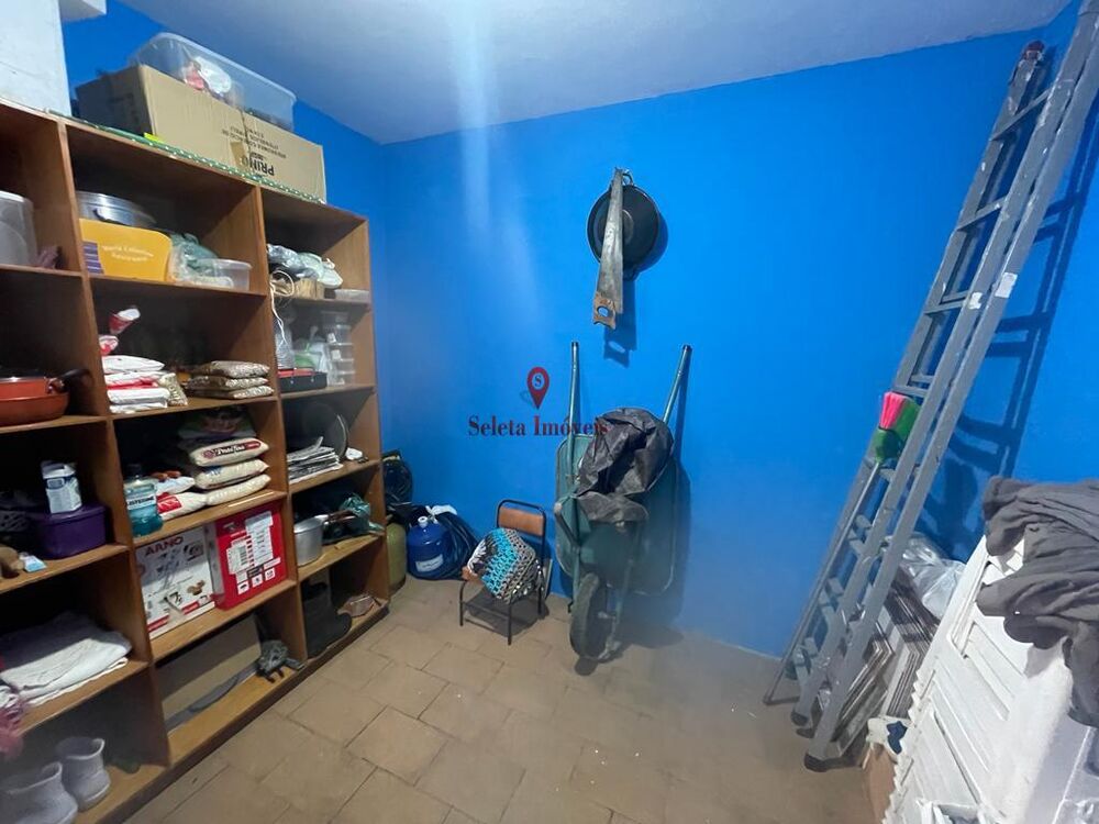 Casa à venda com 4 quartos, 200m² - Foto 13