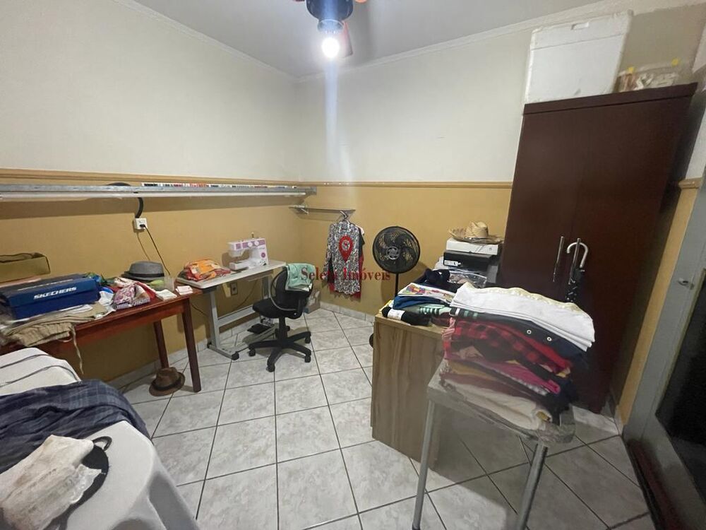 Casa à venda com 4 quartos, 200m² - Foto 12