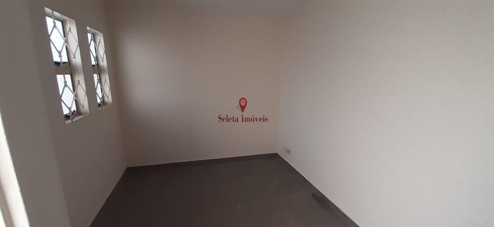 Casa à venda com 3 quartos, 200m² - Foto 3