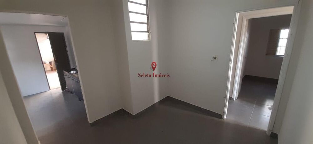 Casa à venda com 3 quartos, 200m² - Foto 11