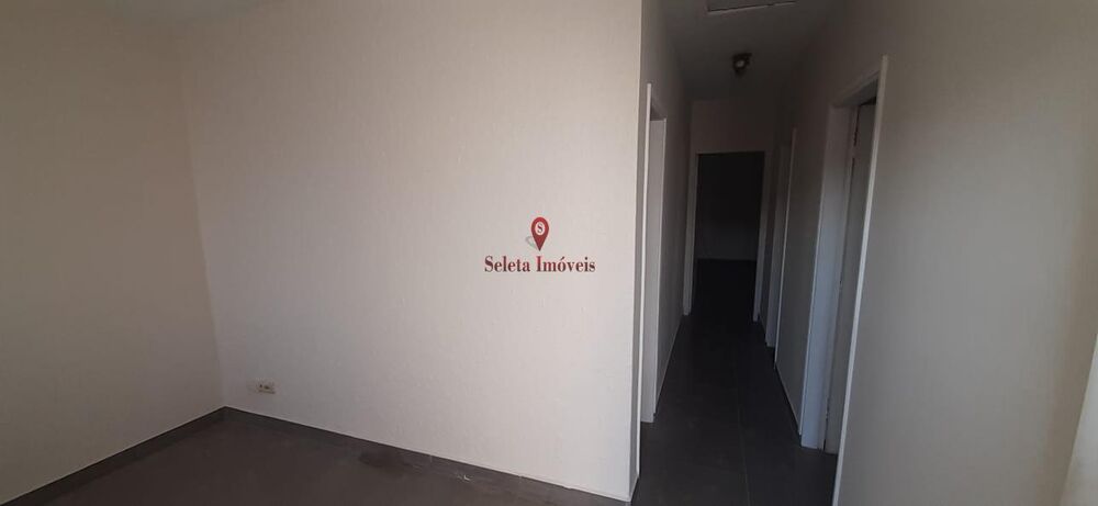 Casa à venda com 3 quartos, 200m² - Foto 4
