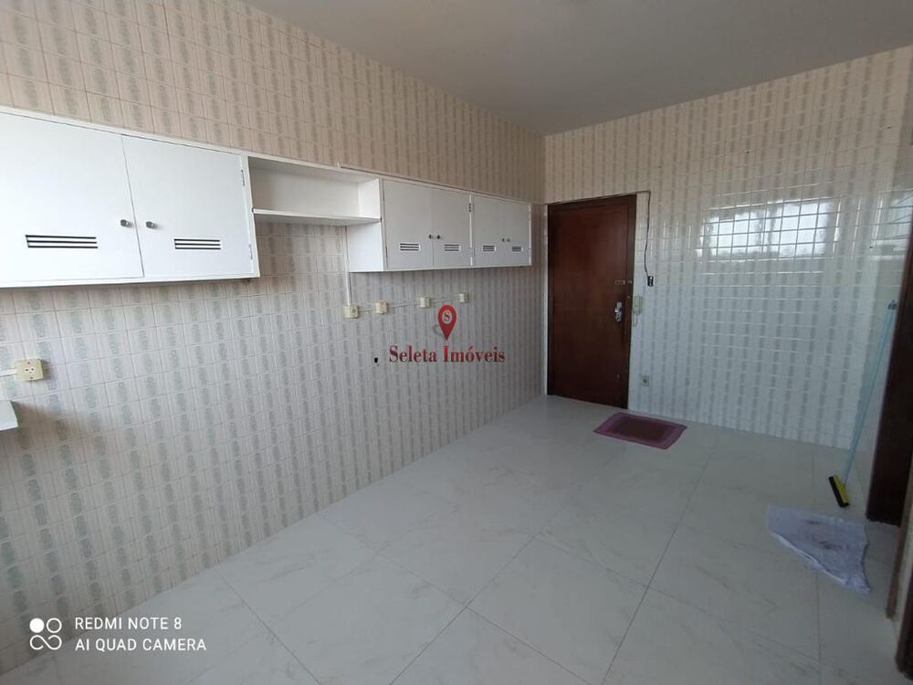 Apartamento à venda com 3 quartos, 210m² - Foto 6