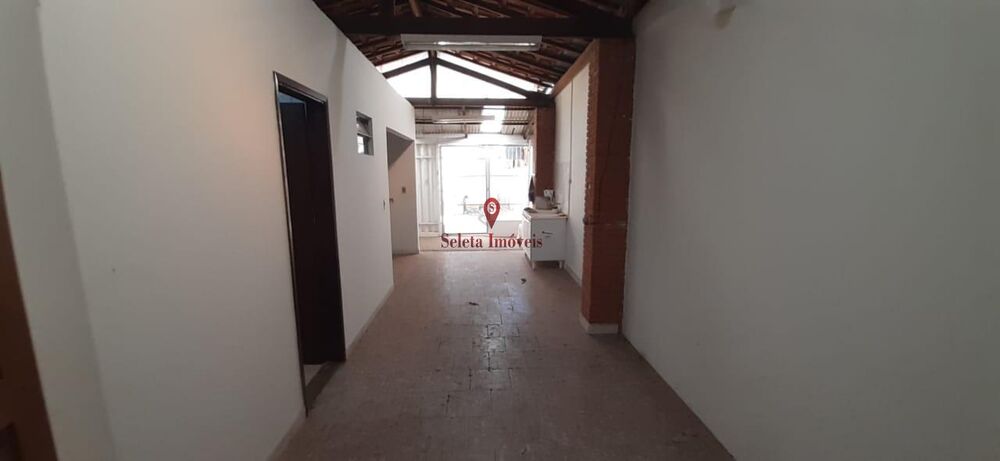 Casa à venda com 2 quartos, 176m² - Foto 4