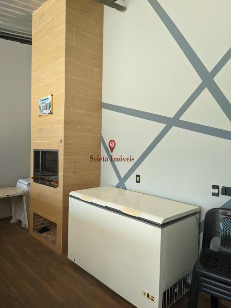 Chácara à venda com 1 quarto, 50m² - Foto 2