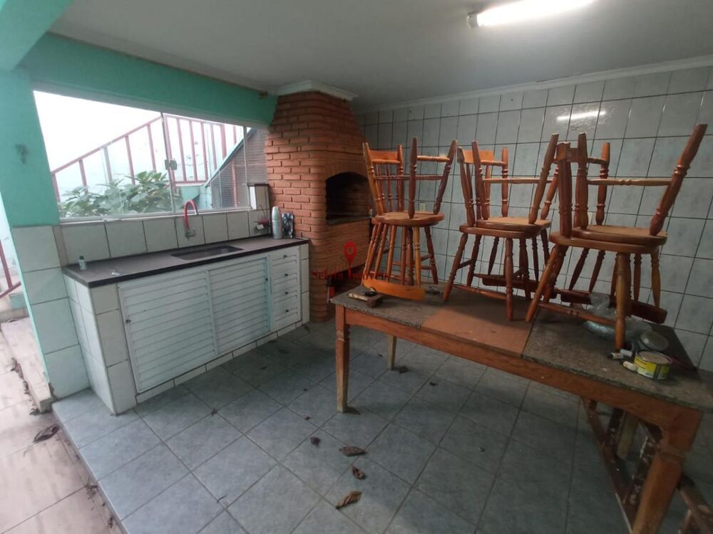 Casa à venda com 3 quartos, 200m² - Foto 14