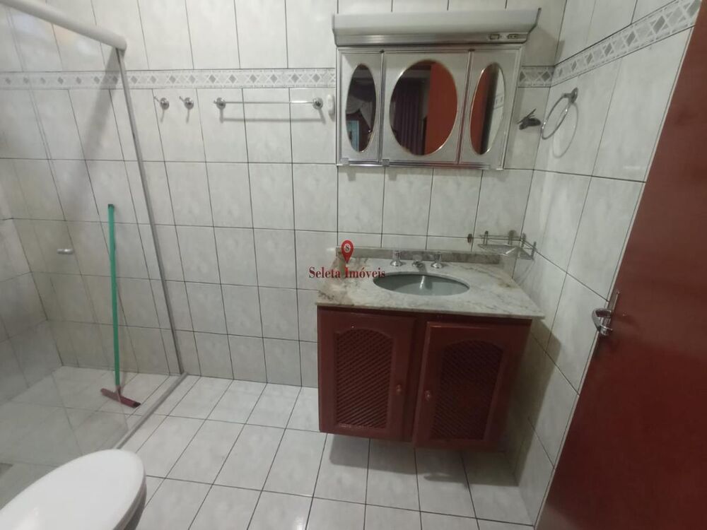 Casa à venda com 3 quartos, 200m² - Foto 12
