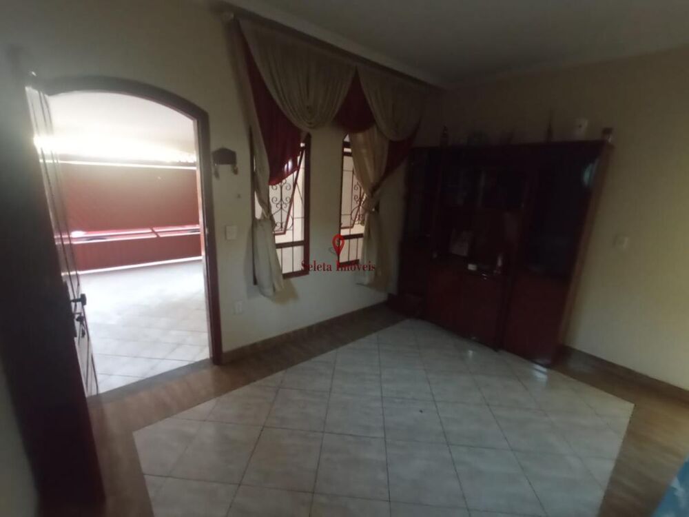 Casa à venda com 3 quartos, 200m² - Foto 3