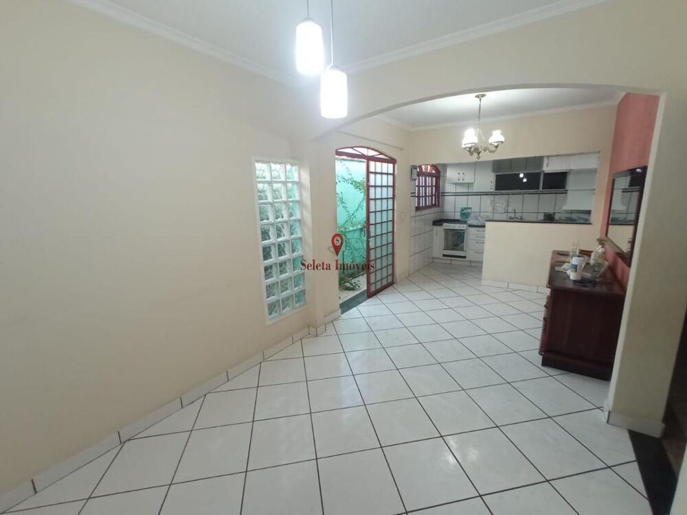 Casa à venda com 3 quartos, 200m² - Foto 5