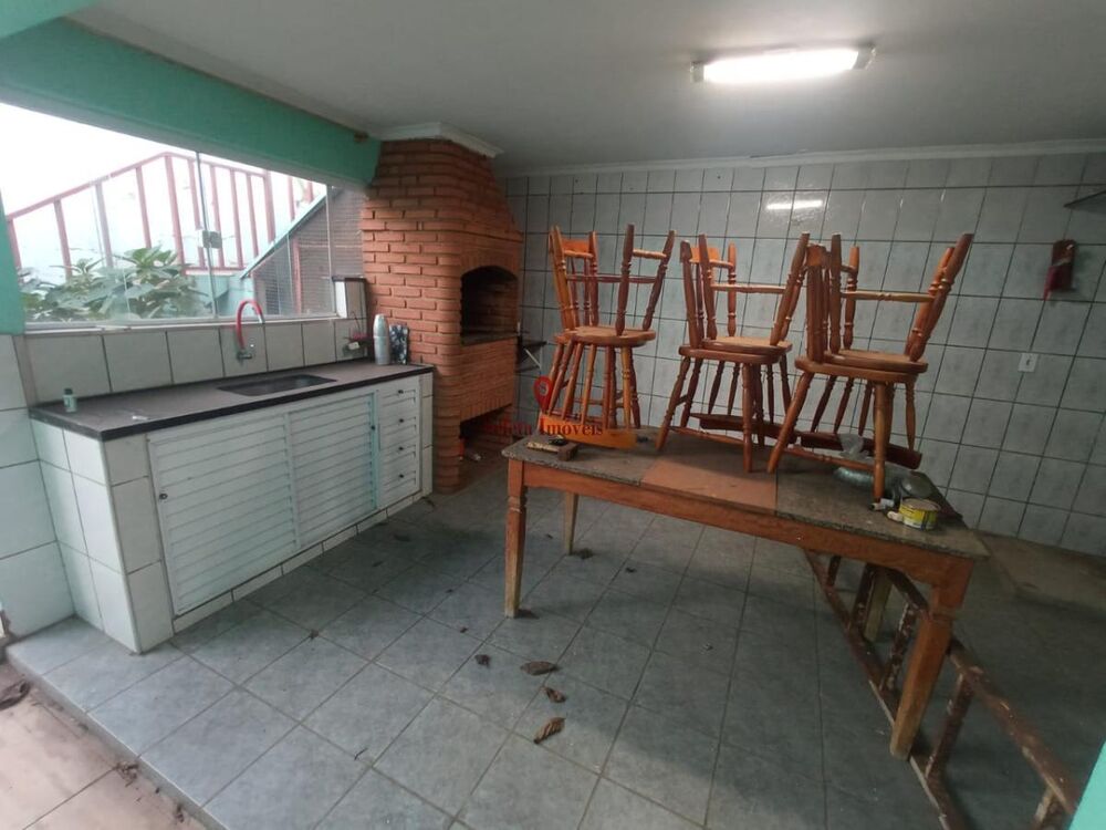 Casa à venda com 3 quartos, 200m² - Foto 15