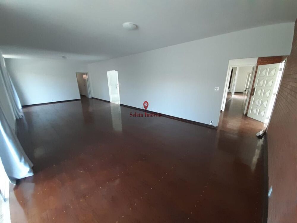 Casa à venda com 3 quartos, 450m² - Foto 4