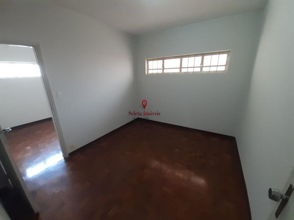 Casa à venda com 3 quartos, 450m² - Foto 5